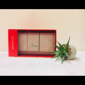 Guess wallet